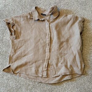 Splendid Beige Button-Front Short Sleeve Shirt